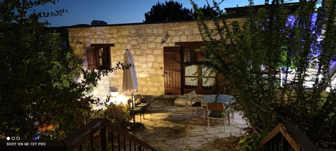 Maison d'hôtes Aliki'S House 1+ 2 à Polis Extérieur photo