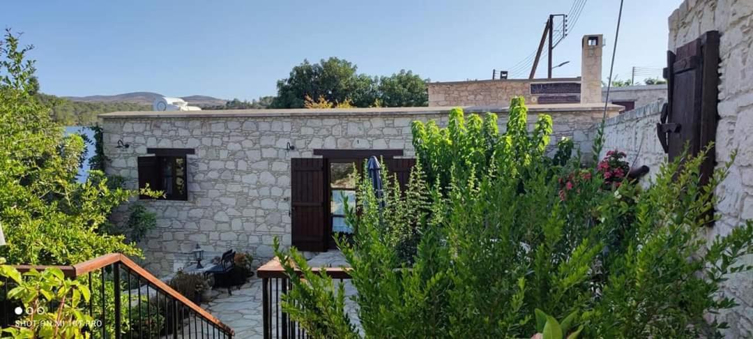 Maison d'hôtes Aliki'S House 1+ 2 à Polis Extérieur photo